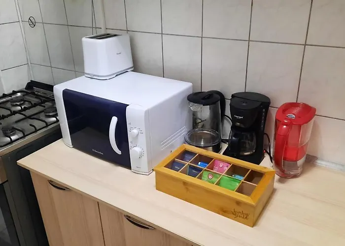 Modern Semi-central 1 Bedroom Apartment, 3 Parks Nearby דירה