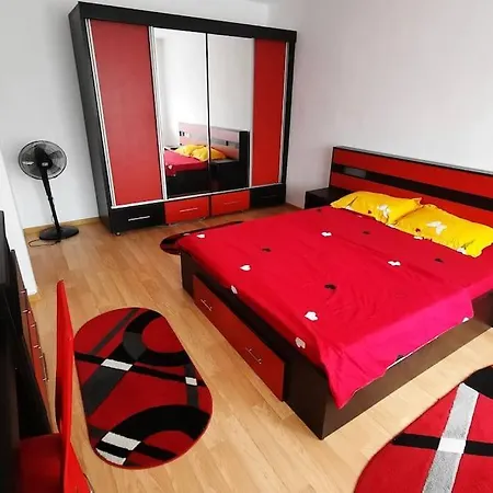 Modern Semi-central 1 Bedroom Apartment, 3 Parks Nearby Daire Bükreş