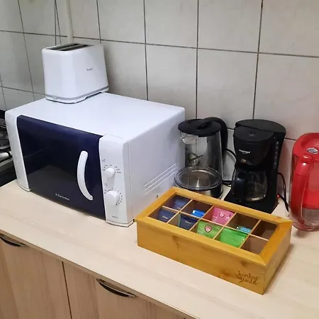 Modern Semi-central 1 Bedroom Apartment, 3 Parks Nearby Appartement